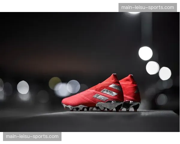 赞助报告：运动品牌加大投资，研发专为提升变向与突破能力的新款足球鞋